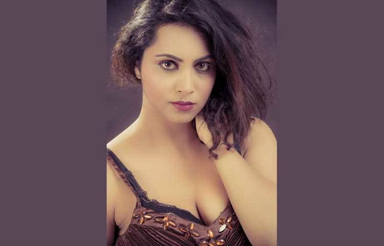 &lsquo;আফ্রিদি আমার সন্তানের পিতা&rsquo; এমনটা দাবি করেছেন ভারতীয় অভিনেত্রী আরশি খান।