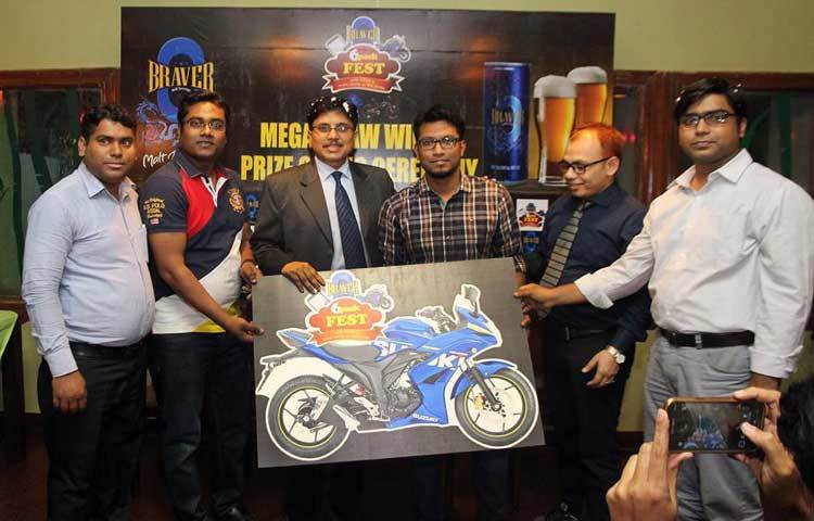 ঢাকা আন্তর্জাতিক বাণিজ্য মেলায় ক্রেতাদের জন্য এ অফারটি চালু করেছিল। বাণিজ্য মেলায় ব্রেভার মল্ট বেভারেজের সিক্স প্যাক বান্ডেল অফার কিনে একটি লাকি কুপন পেয়েছিলেন ক্রেতারা। এই অফারে অংশগ্রহণকারী বিজয়ী ৯ জনকে পুরস্কার প্রদান করা হয়।