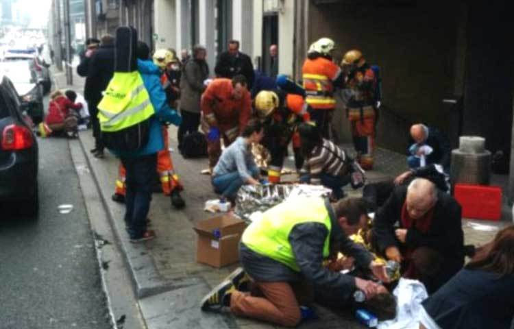 বিমান বন্দরের কাছাকাছি রেল সেবাও বন্ধ রাখা হয়েছে। ছবি : ডেইলি মেইল।