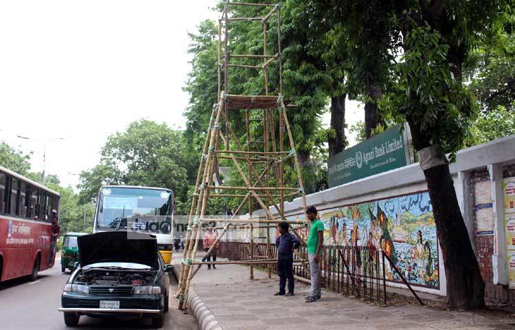 সিসি ক্যামেরার পাশাপাশি থাকছে নিরাপত্তা টাওয়ার। ছবি : বিপ্লব দিক্ষিৎ।