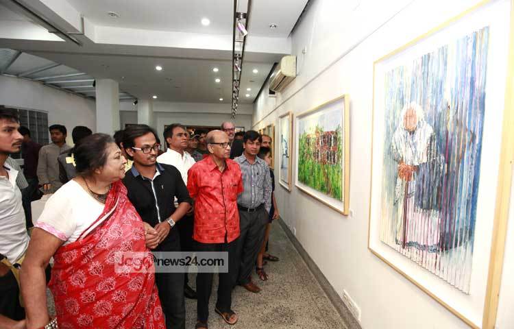 শিল্পী মো. রাশেদ আলমের প্রথম প্রদর্শনী শুক্রবার উদ্বোধন করা হয়।