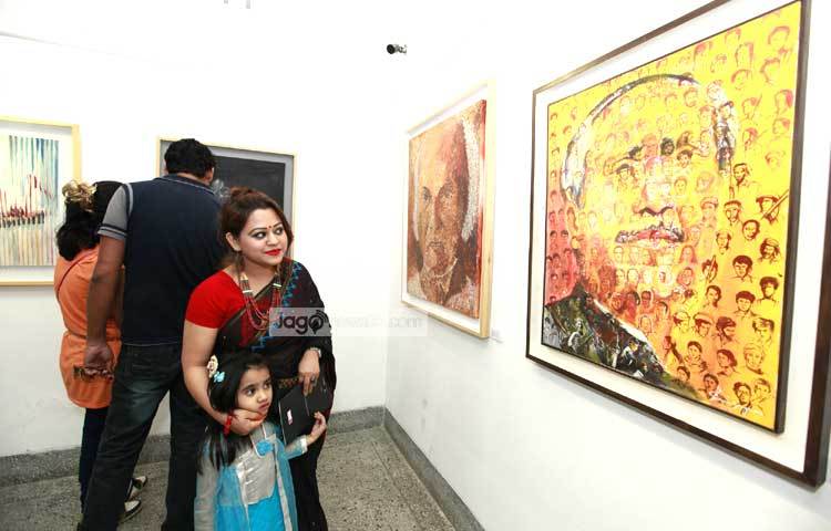 উদ্বোধনী অনুষ্ঠানে প্রধান অতিথি হিসেবে উপস্থিত ছিলেন বিশিষ্ট চিত্রশিল্পী সমরজিৎ রায় চৌধুরী, ভাস্কর ফেরদৌসী প্রিয়ভাষিণী, শিল্প সমালোচক মহিউদ্দিন খালেদ এবং ঢাকা আর্ট কলেজের অধ্যক্ষ গোবিন্দ রায়।