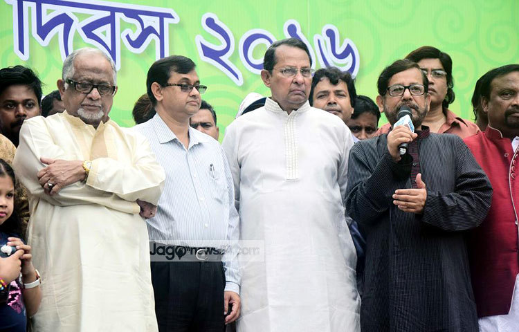 এমন কি এবারের চলচ্চিত্র দিবসে নতুন প্রজন্মের কাউকেই দেখা যায়নি। ছবি : মাহবুব আলম।