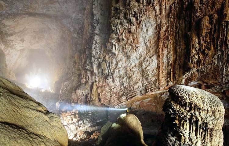 হ্যাং সন ডং : ভিয়েতনামে এই অবিশ্বাস্য স্থানটি রয়েছে।