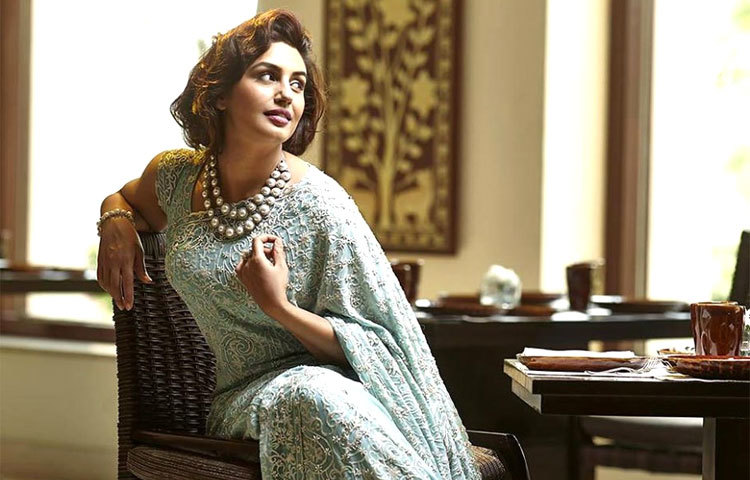 হুমার বাবা সালিম কুরেশি হোটেল ব্যবসায়ী। মা গৃিহনী। তিন ভাইয়ের এক বোন হুমা।