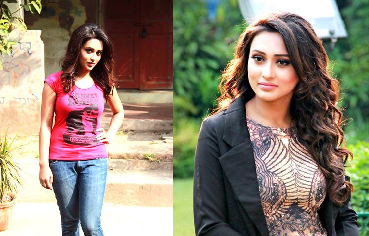 মিমি চক্রবর্তী কলকাতার আশুতোষ কলেজ থেকে ইংরেজি সাহিত্যে স্নাতক করছেন। তিনি পড়াশোনাতেও বরাবরই মেধাবী ছাত্রীর পরিচয় দিয়েছেন।