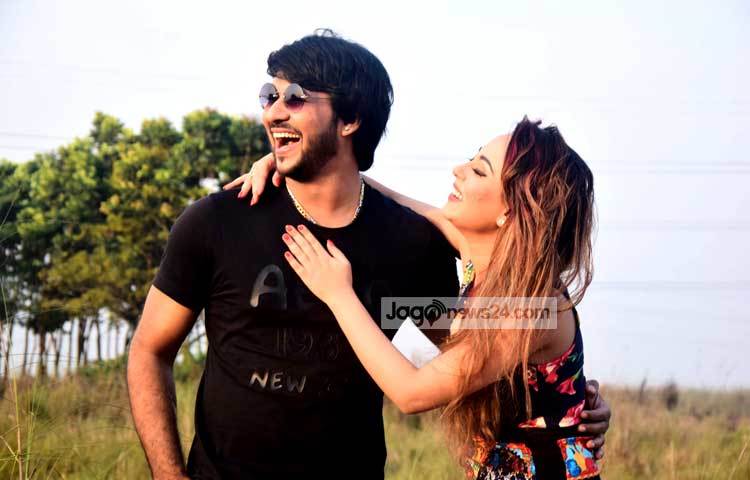 এ ছবিতে নিরব একজন পেশাদার খুনির চরিত্রে অভিনয় করছেন। রাজধানীর আফতাব নগর শুটিং স্পট থেকে ছবি তুলেছন-মাহবুব আলম