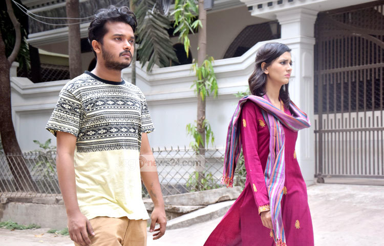 সাবিলা অভিনীত &lsquo;কলিং বেল&rsquo; ধারাবাহিকটি এরই মধ্যে দর্শকপ্রিয়তা লাভ করেছে। ছবি : মাহবুব আলম।