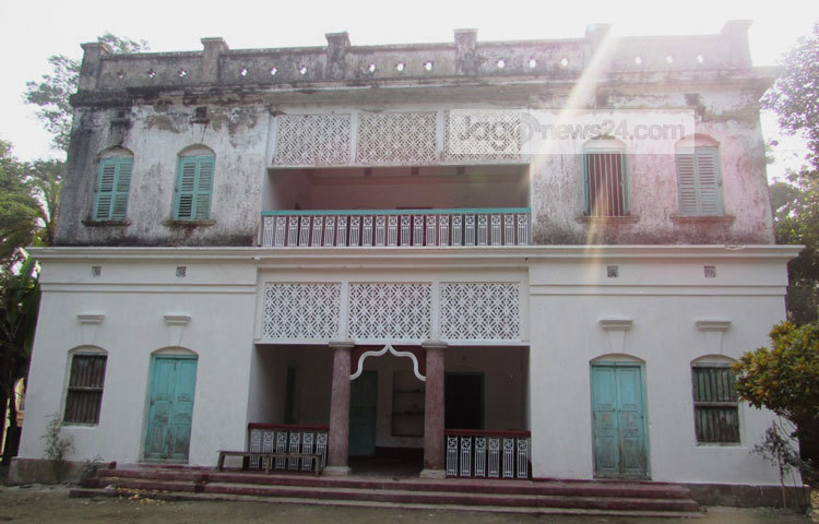 শরীয়তপুর জেলার ভেদরগঞ্জ উপজেলার ছয়গাঁও ইউনিয়নের ছয়গাঁও বাংলা বাজার গ্রামে অবস্থিত এই জমিদার বাড়ি। ছবি : মো. ছগির হোসেন