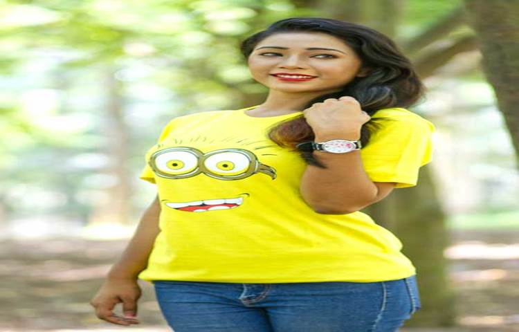 ফ্রিডম-এর পোশাক পাইকারি ও খুচরা দুভাবেই বিক্রয় করা হয়।