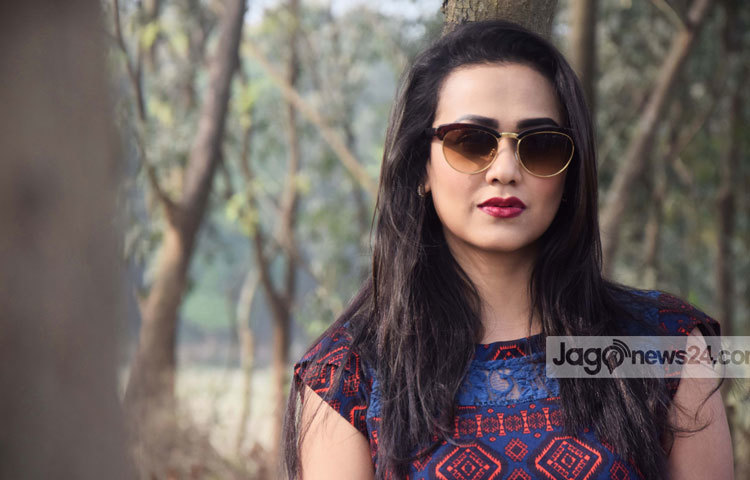 দর্শকপ্রিয় মডেল-অভিনেত্রী আইরিন সুলতানা হৃদয়গ্রাহী অভিনয়ের পাশাপাশি নৃত্যে পারদর্শীতা দেখিয়েছেন। এ পর্যন্ত তার মুক্তি প্রাপ্ত ছবিগুলোর প্রতিটি গানে দৃষ্টিনন্দন নৃত্যের মাধ্যমে সবার হৃদয়ে ঝড় তুলেছেন। ছবি : মাহবুব আলম