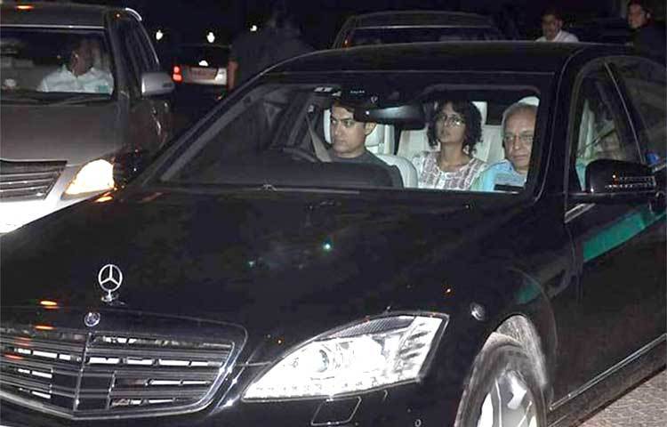 আমির খান : বিশেষভাবে বানানো আমির খানের কাস্টমাইজড মার্সেডিজ এস৬০০ গাড়িটির দাম ১০ কোটি টাকা।