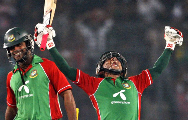 ১১ অক্টোবর ২০১১ : ঢাকার মাটিতে পরে ব্যাট করে ১ বল বাকি থাকতে ৩ উইকেটে ওয়েস্ট ইন্ডিজকে হারিয়ে দেয় বাংলাদেশ। সেই দলে ছিলেন তামিম ইকবাল, সাকিব আল হাসান, মুশফিকুর রহিমরা। ১৩৩ রানের টার্গেট ছিল বাংলাদেশের সামনে।