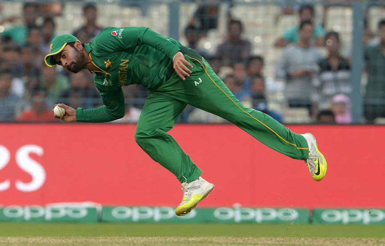 পাকিস্তানের কাছে ৫৫ রানের পরাজয় দিয়েই টি-টোয়েন্টি বিশ্বকাপের মূল পর্ব শুরু করলো বাংলাদেশ।