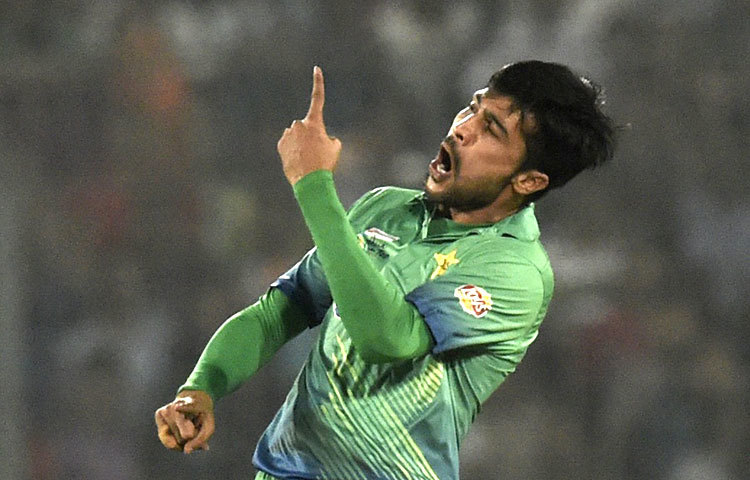 বুধবাবার মিরপুরে শের-ই বাংলা ক্রিকেট স্টেডিয়ামে পাকিস্তানকে ৫ উইকেটে হারিয়ে এশিয়া কাপের ফাইনালে উঠে গেছে বাংলাদেশ। এই দুই দলের উত্তেজনাপূর্ণ খেলা উপভোগ করেছে ক্রিকেট বিশ্ব।