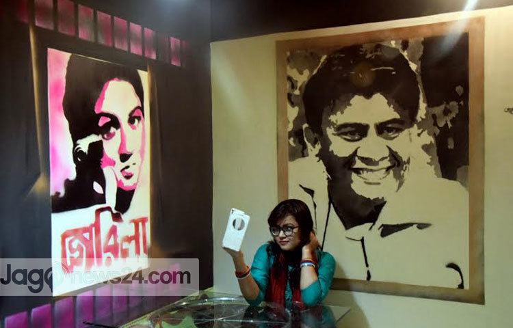 মঙ্গলবার (৯ ফেব্রুয়ারি) রাত আটটায় রাজধানীর মোহম্মদপুর শেখেরটেকে ফিল্মি ক্যাফে রেস্টুরেন্ট উদ্ধোধন করা হয়। এটি উদ্ধোধন করেন মডেল অভিনত্রেী সানজিদা তন্ময়। ছবি : মাহবুব আলম