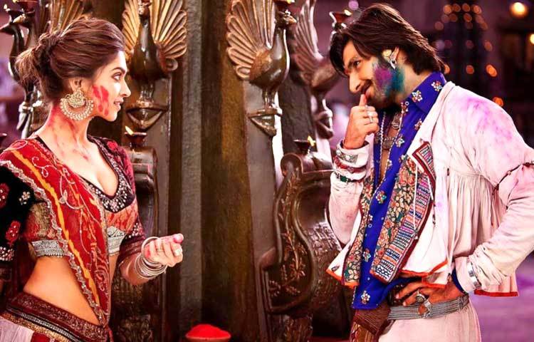 &lsquo;গোলিও কি রাসলীলা-রামলীলা&rsquo; চলচ্চিত্রের এই দৃশ্যটি দর্শক হৃদয়ে দাগ কেটেছিলো।