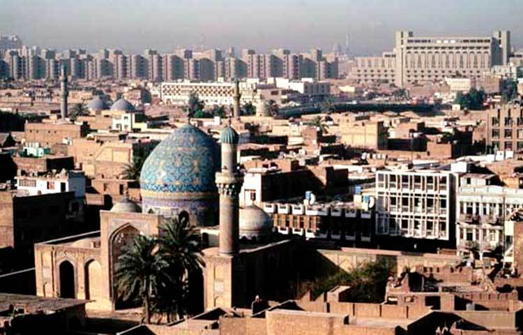 ইরাক : শিয়া-সুন্নিদের মধ্যে লড়াই এবং সঙ্গে আইএস-এর যুগলবন্দী রয়েছে এই দেশটির। ইরাকের অর্থনৈতিক সমৃদ্ধি থাকলেও দুর্নীতির তালিকায়ও ইরাক স্থান করে নিয়েছে।