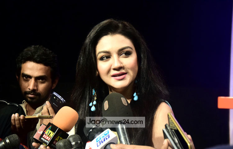 গত শুক্রবার জয়া অভিনীত ছবি &lsquo;পূর্ণদৈর্ঘ্য প্রেম কাহিনি-২&rsquo; মুক্তি পেয়েছে। ছবি : মাহবুব আলম।