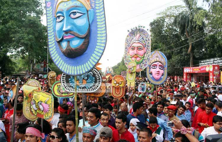 পহেলা বৈশাখের মঙ্গল শোভাযাত্রায় মিশেছে সবার প্রাণ। ছবি : বিপ্লব দিক্ষিৎ।