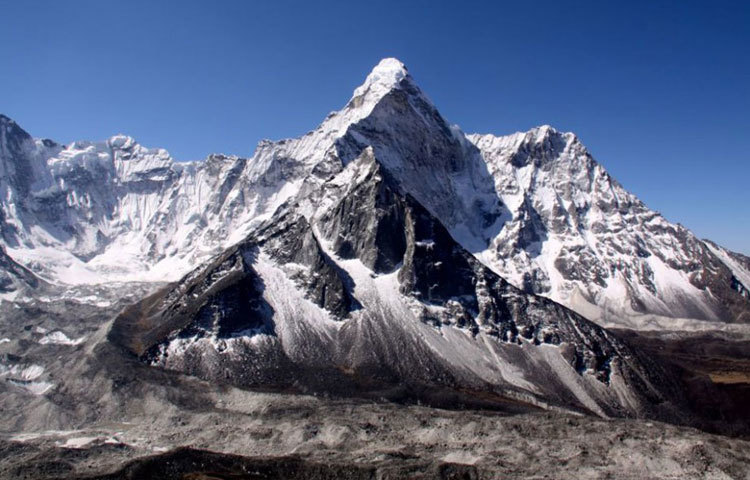 তুষার ধসই মাউন্ট এভারেস্টে মৃত্যুর প্রধান কারণ।