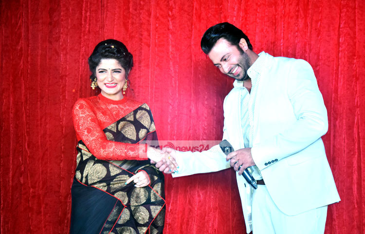 শাকিব খান ও শ্রাবন্তী ছাড়া এতে অভিনয় করছেন বাংলাদেশের অমিত হাসান, সুব্রত, শিবা সানু এবং ভারতের রাহুল দেব, সব্যসাচী, লিলি। ছবি&nbsp; : মাহবুব আলম