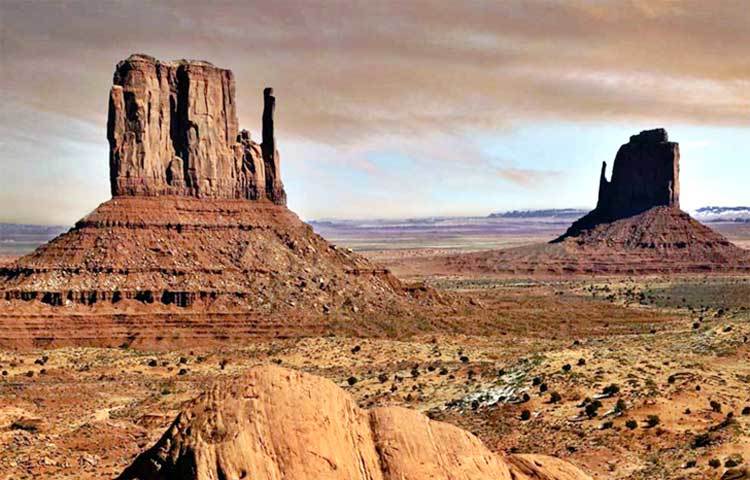 সোমালিয়া : নানা রকমের সমস্যায় নিমজ্জিত সোমালিয়া বিশ্বের অন্যতম দুর্নীতিগ্রস্থ দেশ। বিশ্ব ব্যাংকের তথ্য অনুযায়ী, এদেশের মাত্র ২৯ শতাংশ ছেলে-মেয়ে স্কুলে যেতে পারছে।