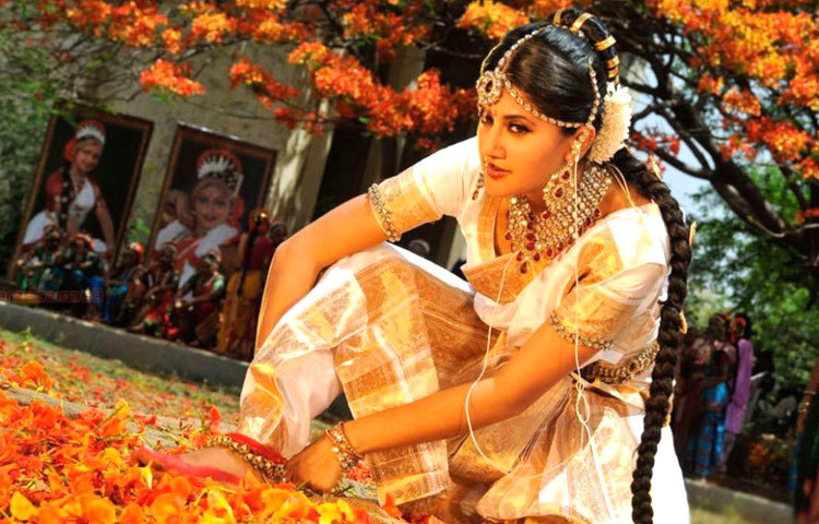 তাপসী অভিনীত &lsquo;রানিংশাদি.কম&rsquo;, &lsquo;আগ্রা কা ডাবরা&rsquo; এবং &lsquo;গাজি&rsquo; এই তিনটি হিন্দি ছবি বর্তমানে মুক্তির অপেক্ষায় রয়েছে।