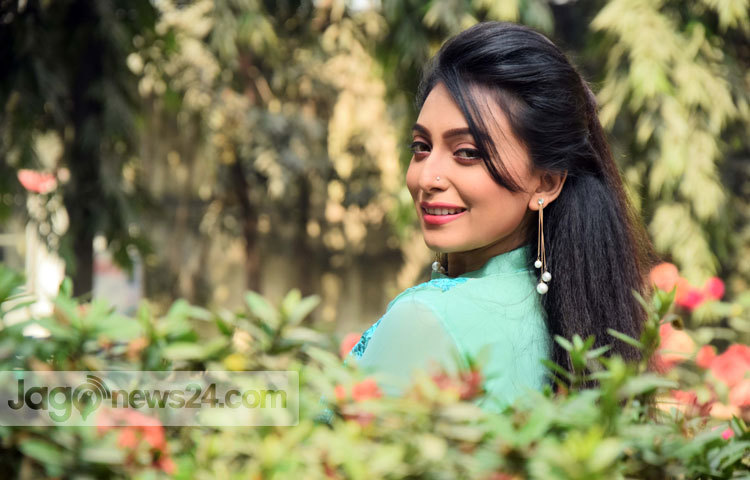 মানসম্পন্ন নাটক ও চলচ্চিত্রে কাজ করে দর্শকদের হৃদয় স্থায়ী আসন করে নিতে চান মডেল অভিনেত্রী সানজিদা তন্ময়। ছবি : মাহবুব আলম