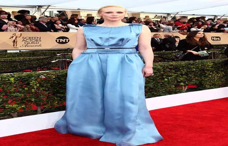 আমেরিকার লসএঞ্জেলেসের সারিনি এক্সোপজিশন সেন্টারে রোববার &lsquo;২২তম বার্ষিক এসএজি অ্যাওয়ার্ড&rsquo; (স্ক্রীন অ্যাকট্রেস গিল্ড অ্যাওয়ার্ড) প্রদান করা হয়েছে। রোববার (৩০ জানুয়ারি) এ উপলক্ষে এক জমকালো আয়োজন করা হয়। এ থেকে নির্বাচিত ১১জন অভিনেত্রীকে উপস্থাপন করা হলো। ছবি : এপি