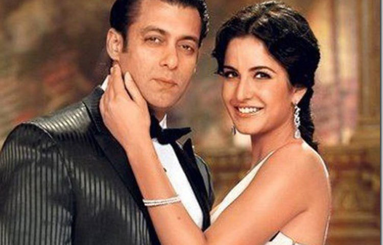 রণবীর ক্যাটরিনার সম্পর্ক ভাঙার কাহিনী অনেকদিন ধরে শোনা যাচ্ছে। নেপথ্যে কে, তা নিয়ে এখনও বলিউডে জল্পনা চলছে। সেই তালিকায় রণবীরের মা নীতু কপূর,&nbsp; প্রাক্তন&nbsp; প্রেমিকা দীপিকা পাড়&ndash;কোনের পর ক্যাট সুন্দরীর প্রাক্তন প্রেমিক সলমান খানের নামও যোগ হয়েছে।