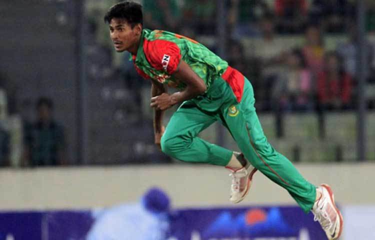 দেশের মাটিতে পাকিস্তান, ভারত ও দক্ষিণ আফ্রিকার মতো বিশ্বমানের ব্যাটিং লাইনকে ধসিয়ে দেন এই বাঁ-হাতি পেসার।