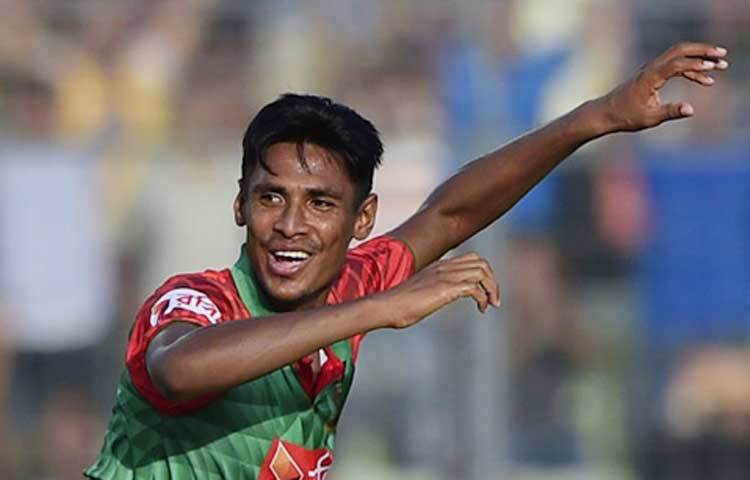 জনপ্রিয় এই ক্রিকেট লিগে ১ কোটি ৪০ লাখ রুপিতে (বাংলাদেশি মুদ্রায় যার পরিমাণ প্রায় ১ কোটি ৬২ লাখ টাকা) মুস্তাফিজ নাম লেখান সানরাইজার্স হায়দারাবাদে।