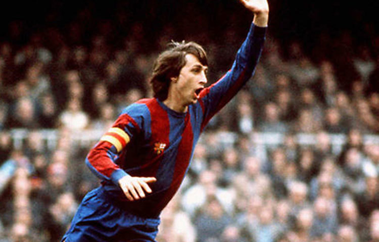 যোহান ক্রয়েফ : ১৯৪৭ সালে নেদারল্যান্ডের আমর্স্টাডামে জন্মগ্রহণ করেন। তিনি বার্সেলোনা, ল্যাভেন্টা আইনর্ড প্রভৃতি দলে খেলে বিশ্বাবসীকে ফুটবল নৈপুন্যতা দেখিয়েছেন।