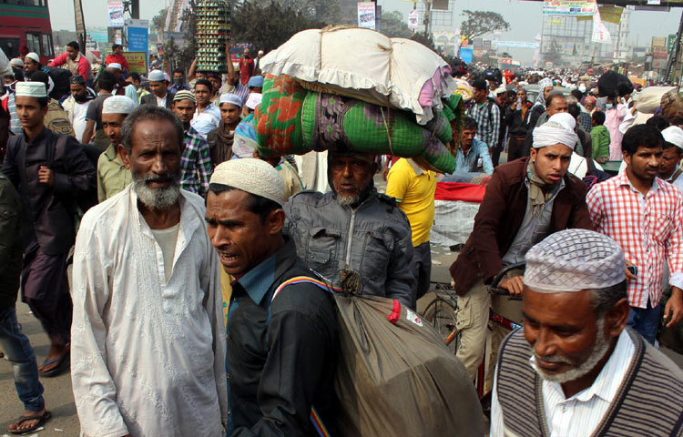 ইজতেমা শেষে বাড়ি ফেরা।ছবি : বিপ্লব দিক্ষিৎ