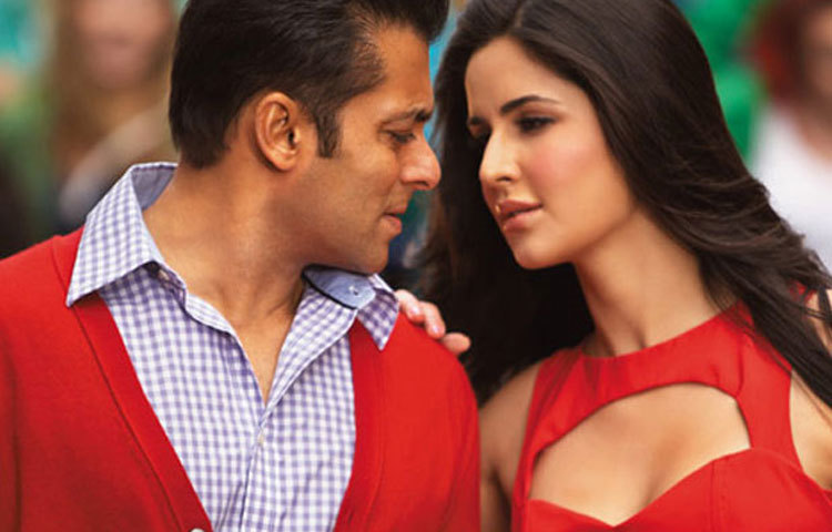 রণবীর ক্যাটরিনার সম্পর্ক ভাঙার কাহিনী অনেকদিন ধরে শোনা যাচ্ছে। নেপথ্যে কে, তা নিয়ে এখনও বলিউডে জল্পনা চলছে। সেই তালিকায় রণবীরের মা নীতু কপূর,&nbsp; প্রাক্তন&nbsp; প্রেমিকা দীপিকা পাড়&ndash;কোনের পর ক্যাট সুন্দরীর প্রাক্তন প্রেমিক সলমান খানের নামও যোগ হয়েছে।