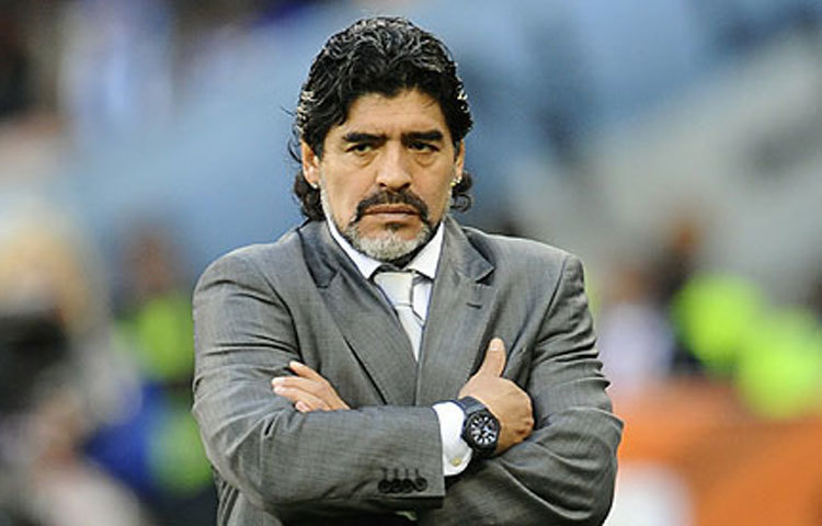 ম্যারাডোনা :&nbsp; তার পুরোনাম ডিয়াগো ম্যারাডোনা। তিনি ১৯৬০ সালে আর্জেন্টিনায় জন্মগ্রহন করেন। ম্যারাডোনা আর্জেন্টিনাস, বার্সেলোনা, নাপোলি প্রভৃতি ফুটবল দলের হয়ে বিশ্বব্যাপি সুনাম অর্জন করেন।