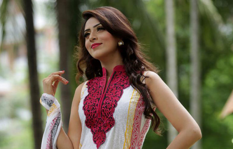 মডেল-অভিনত্রেী বিদ্যা সিনহা মিম নতুন একটি ছবিতে চুক্তিবদ্ধ হয়েছেন। &lsquo;দাগ&rsquo; শীর্ষক এ ছবিটির শুটিং আগামী মাসের প্রথম দিকে শুরু হবে। এটি পরিচালনা করবেন তারেক শিকদার।