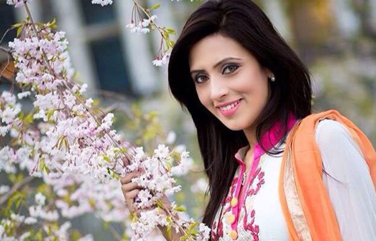 মডেল-অভিনত্রেী বিদ্যা সিনহা মিম নতুন একটি ছবিতে চুক্তিবদ্ধ হয়েছেন। &lsquo;দাগ&rsquo; শীর্ষক এ ছবিটির শুটিং আগামী মাসের প্রথম দিকে শুরু হবে। এটি পরিচালনা করবেন তারেক শিকদার।