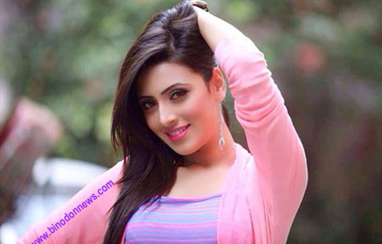 মডেল-অভিনত্রেী বিদ্যা সিনহা মিম নতুন একটি ছবিতে চুক্তিবদ্ধ হয়েছেন। &lsquo;দাগ&rsquo; শীর্ষক এ ছবিটির শুটিং আগামী মাসের প্রথম দিকে শুরু হবে। এটি পরিচালনা করবেন তারেক শিকদার।