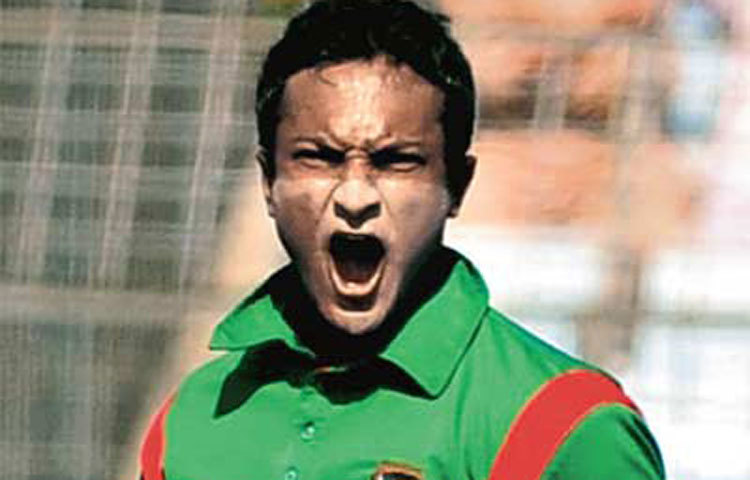 ২০০৬ সালের আগস্ট মাসে জিম্বাবুয়ের বিপক্ষে একদিনের আন্তর্জাতিক ম্যাচে সাকিব আল হাসানের অভিষেক ঘটে।&nbsp; সাকিব প্রথম বাংলাদেশি ক্রিকেটার হিসেবে একদিনের ক্রিকেটে ৪,০০০ করার গৌরব অর্জন করেন। এরই মধ্যে ফেসবুকে তার ভক্তসংখ্যা ৪০ লাখ পেরিয়ে&nbsp; গেছে ।