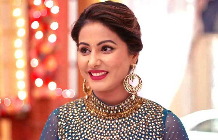 অক্ষরা একটু একটু করে ভারতীয় ছোট পর্দায় তুমুল দর্শকপ্রিয়তা লাভ করেছেন। তার আসল নাম হিনা খান।