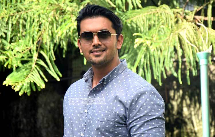 চলতি মাসে আরিফিন শুভ অভিনীত &lsquo;অস্তিত্ব&rsquo; শীর্ষক একটি ছবি মুক্তি পেয়েছে। ছবি : মাহবুব আলম।