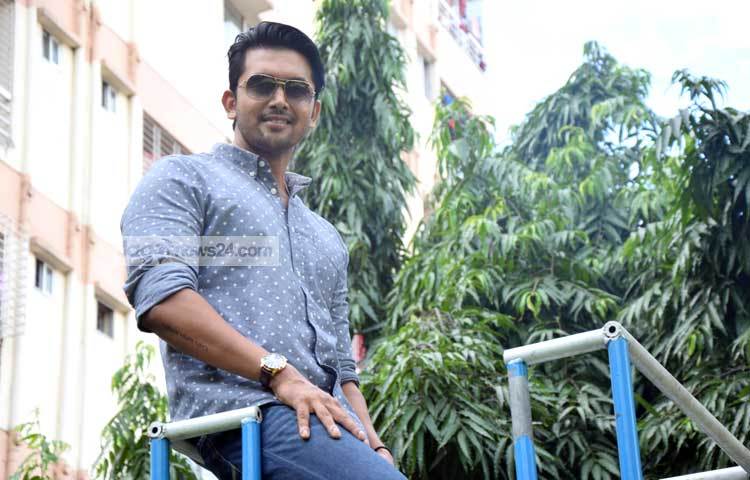 &lsquo;অস্তিত্ব&rsquo; ছবিতে আরিফিন শুভর অভিনয় এরই মধ্যে দর্শক ও চলচ্চিত্র বোদ্ধারে কাছে প্রশংসিত হয়েছে। ছবি : মাহবুব আলম।