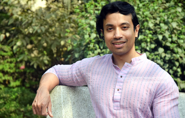 হলিউডের ছবিতে বাংলাদেশের অভিনেতা সৈয়দ আরেফের অভিষেক ঘটতে যাচ্ছে। এতে তিনি খুবই উচ্ছ্বসিত। ছবি : মাহবুব আলম।