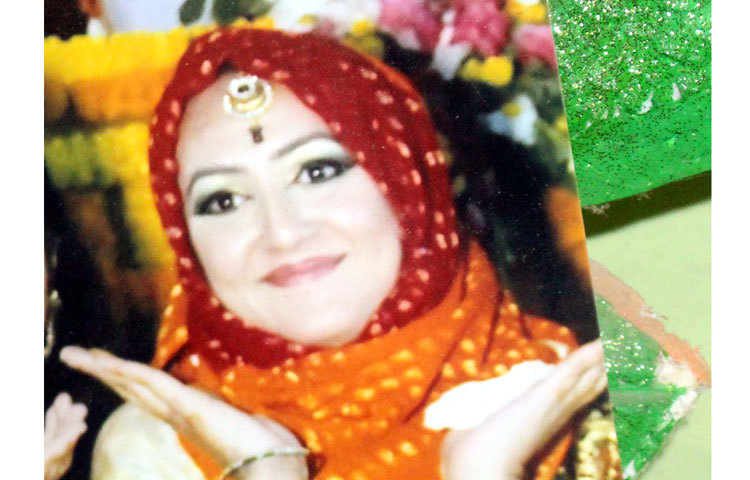 স্মৃতির অ্যালবামে নিহত মাহমুদা আক্তার মিতু।