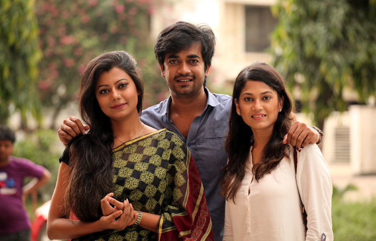 ভিন্নধর্মী চরিত্রে অভিনয় করা প্রসঙ্গে তারিক আনাম খান বলেন, &lsquo;জীবনের নির্দিষ্ট সময়ে নির্দিষ্ট ব্রেকটা করতে জানতে হবে। আর সেটা যদি না করা হয় তাহলে জীবনটা ঝুঁকিপূর্ণ হয়ে যাবে। ঠিক যেমনটি হয়ে যায় একটি গাড়ির বেলায়।&rsquo;