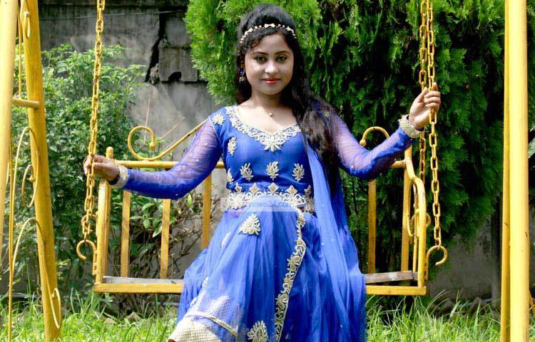 বৈশাখী &lsquo;সাহসী সাংবাদিক&rsquo; শীর্ষক একটি ছবিতে অভিনয় করছেন। এটি নির্মাণ করছেন রাজু চৌধুরী। ছবি : এসডি প্রিন্স।