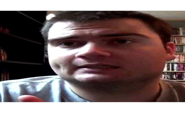 ব্লুকালেকশন : ব্লুকালেকশন নামে পরিচিত এই ব্যক্তি ৬.৩৮ মিলিয়ন ডলার আয় করেছেন।