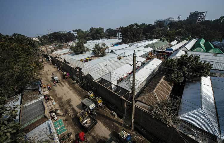 পতিতাপল্লির সমর্থকরা মনে করেন, যৌনকর্মও একটি পেশা এবং এখানকার নারীরা এই পেশা ছেড়ে অন্য কিছু করতে চান না। সূত্র : ওয়াশিংটন পোস্ট